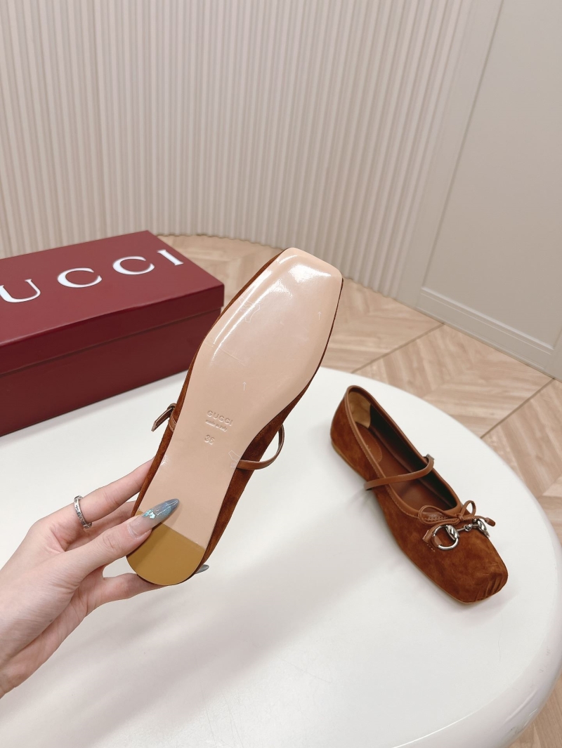 Gucci Flat Shoes